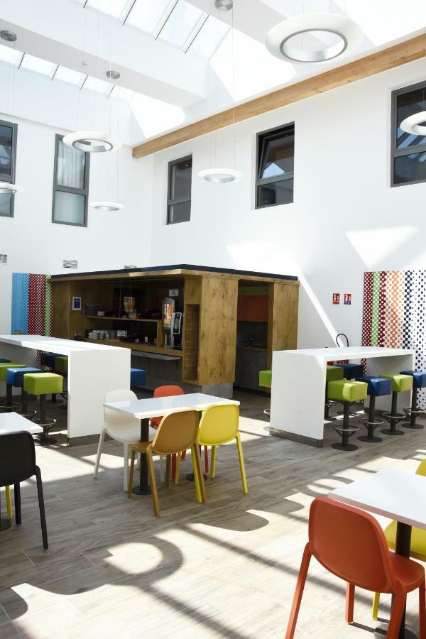 Hotel Ibis Budget Langres Exterior foto